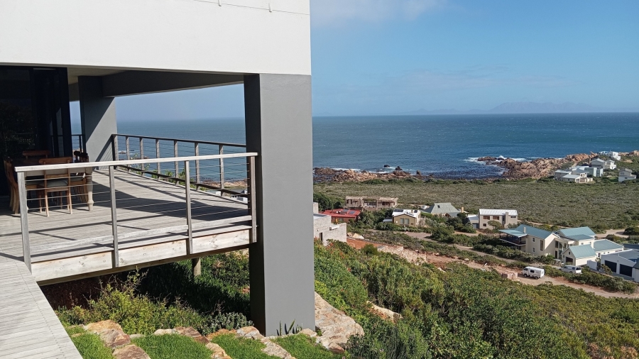 4 Bedroom Property for Sale in Rooi Els Western Cape